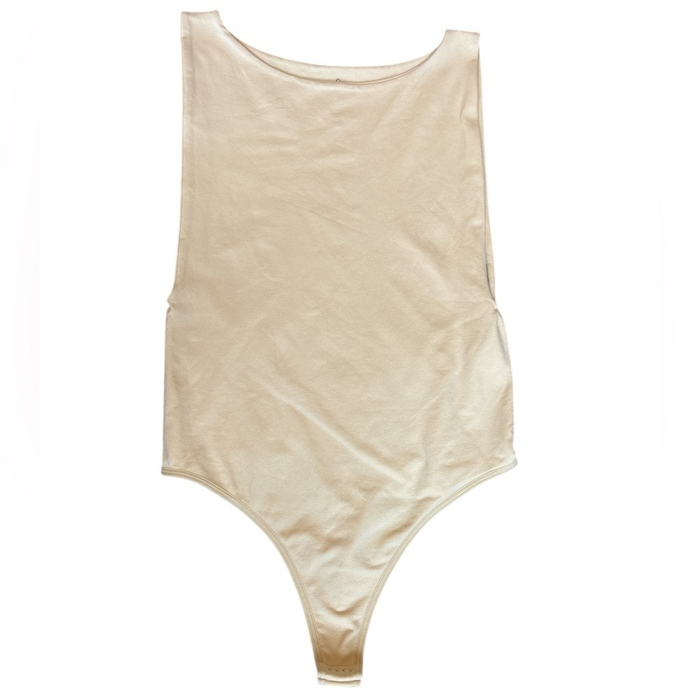 NWT Aura‎ Women's Cream Bodysuit Size M/L